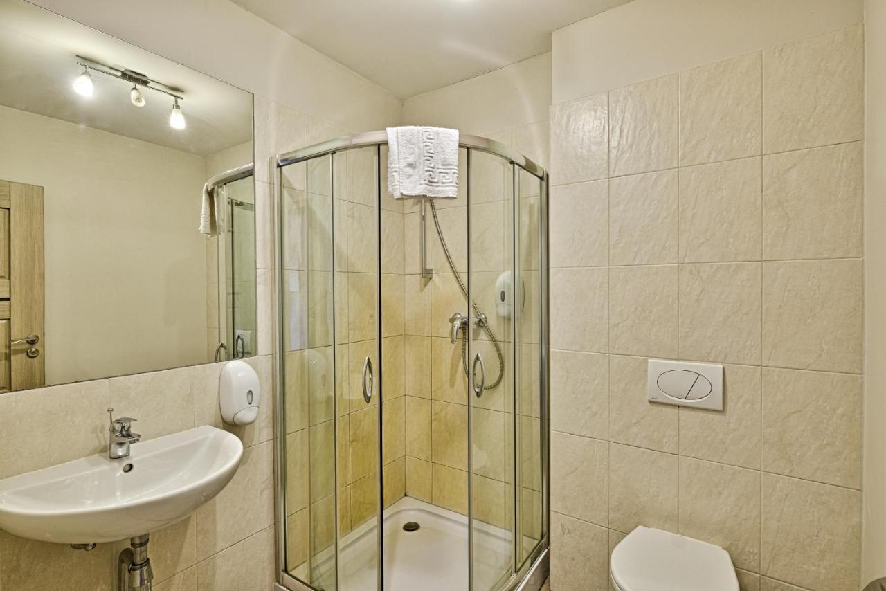 Luokesu Dvaras Hotell Molėtai Rum bild