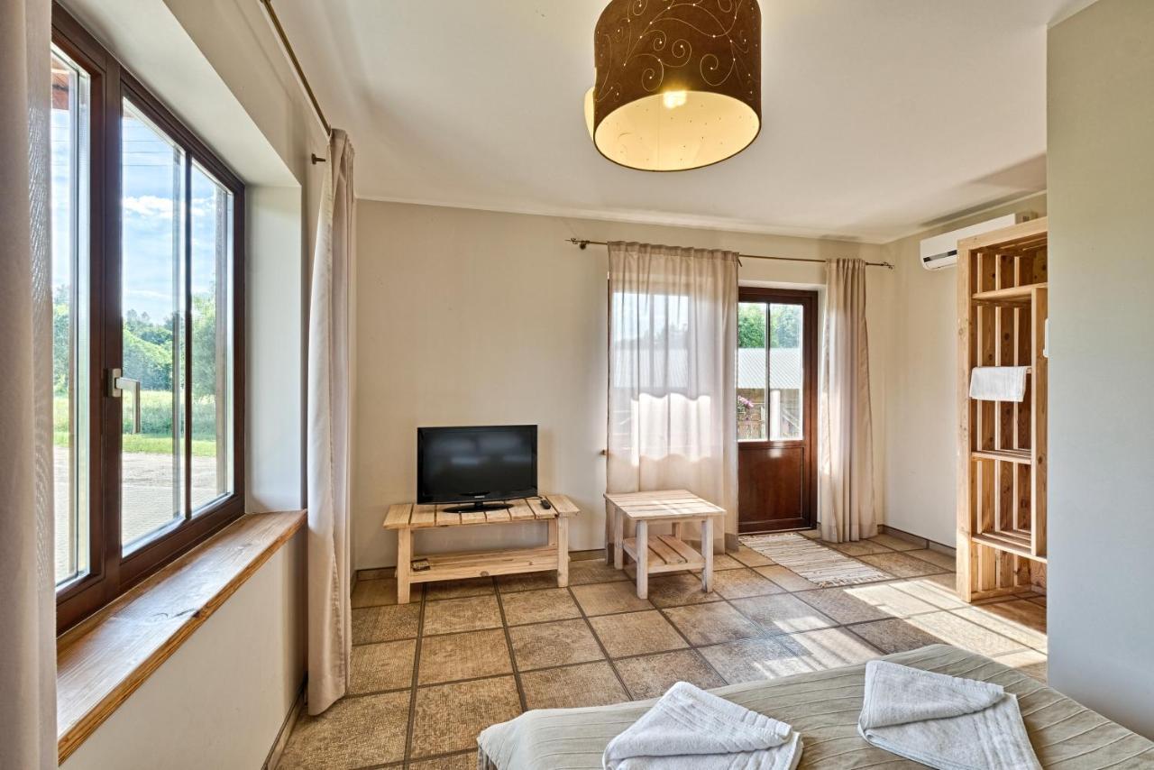 Luokesu Dvaras Hotell Molėtai Exteriör bild